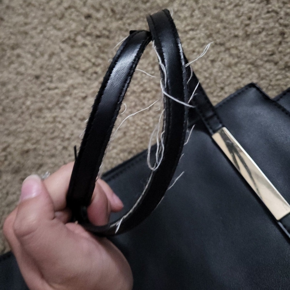 Black purses - Picture 6 of 6
